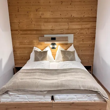 Appartement Alpin 204 *